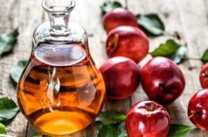 appleciderVinegar 875363746 770x533 1 650x428