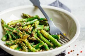 asparagus benefits 1208413172 770x533 1 650x428