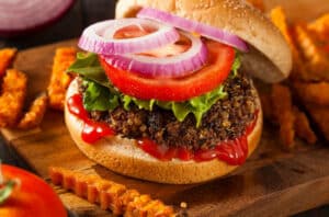 blackBeanQuinoaBurger 492727259 770x533 1 650x428