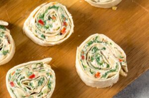 pinwheels Veggie Cream Cheese 1423693144 001 770x533 1 650x428