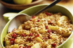 1698771393 142 appleCranberryCrisp 86056745 770x533 1 650x428