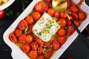 BakedTomatoFeta 1305442325 770x533 1 650x428