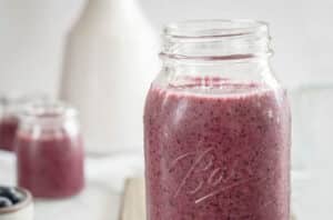 Berry Vanilla Smoothie AD 770x533 650x428 1 650x428