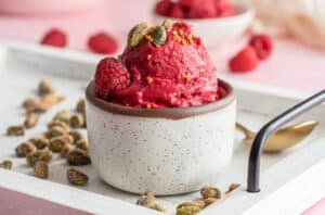 CC HE RaspberryCoconutDairyFreeIceCream 650x428