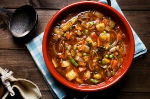 HeartyMinestrone 518145080 770x533 1 650x428