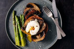 PoachedEggAsparagusMushrooms 1345979105 770x533 1 650x428