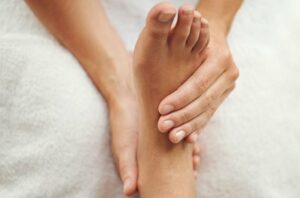 Reflexology 489224455 770x533 1 650x428