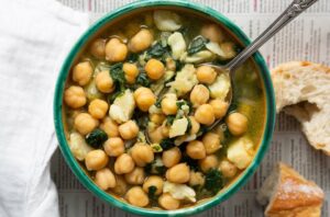 SmokedSpinachChickpeas 1148030090 770x533 1 650x428