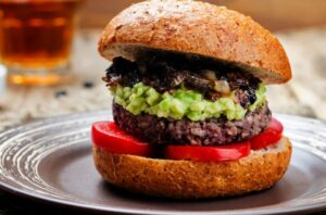 blackBeanBurger 590284746 770x553 650x428