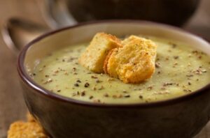 broccoliBeanLeekSoup 1173953420 770x553 1 650x428