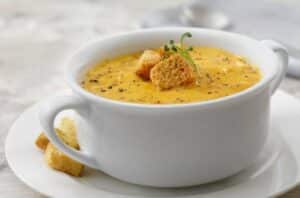 butternutCarrotGingerSoup 1171995657 770x553 1 650x428