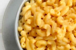 cheeseless mac and cheese 545813568 770x533 1 650x428