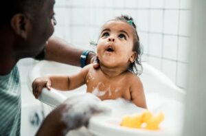 childBathtime 1215037662 770x533 1 650x428