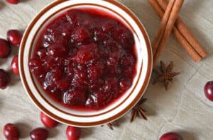 cinnamonCranberrySauce 1132371969 770x553 1 650x428