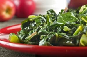 cookedCollardGreens 117485840 770x533 2 650x428