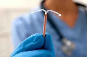 copper IUD doctor 1407068762 770x533 1 650x428