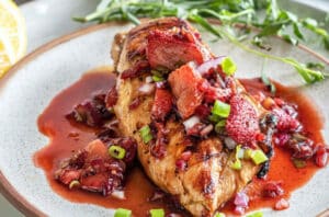 grilledChickenWarmStrawberries previousImage 770x533 1 650x428