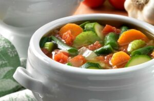 mediterraneanSoup 157610472 770x533 1 650x428