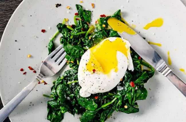 poachedEggsSpinach 1132952019 770x533 1