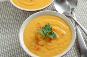 pumpkinPaprikaSoup 160882707 770x553 1 650x428