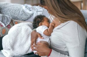 relactationBabyBreastfeeding 1217055951 770x533 2 650x428