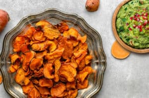 sweetPotatoChipsGuacomole 1097898354 770x533 650x428