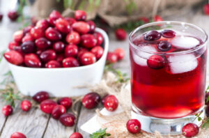 cranberryJuice 452047269 770x533 1 650x428